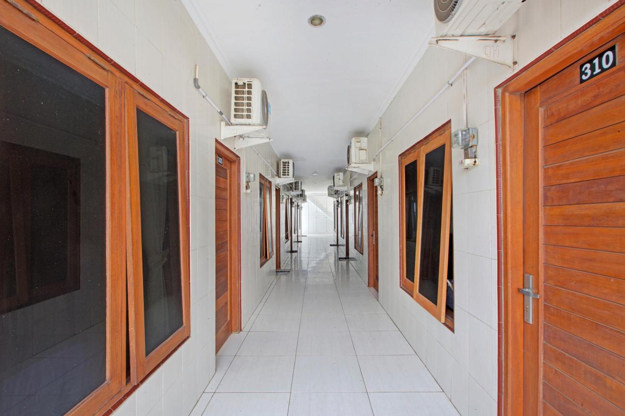 Oyo 2463 Bali Balangan Hotel 金巴兰 外观 照片